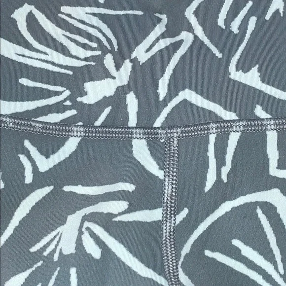 Athleta Capris Leggings - Picture 4 of 8